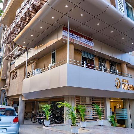 Hotel Pleasant Lake 아흐메다바드 외부 사진